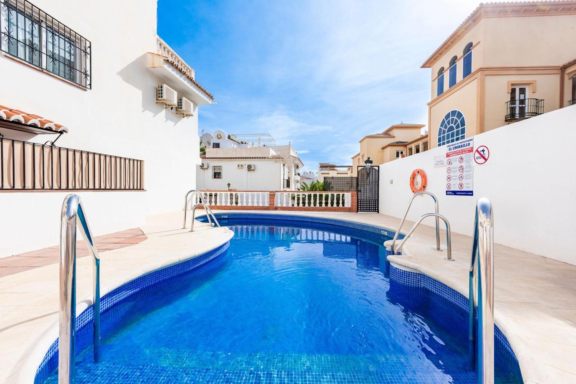 Апартаменты Nerja Centro, Playa Carabeo Экстерьер фото