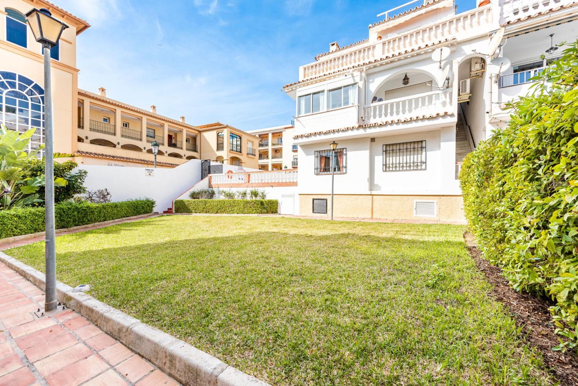 Апартаменты Nerja Centro, Playa Carabeo Экстерьер фото